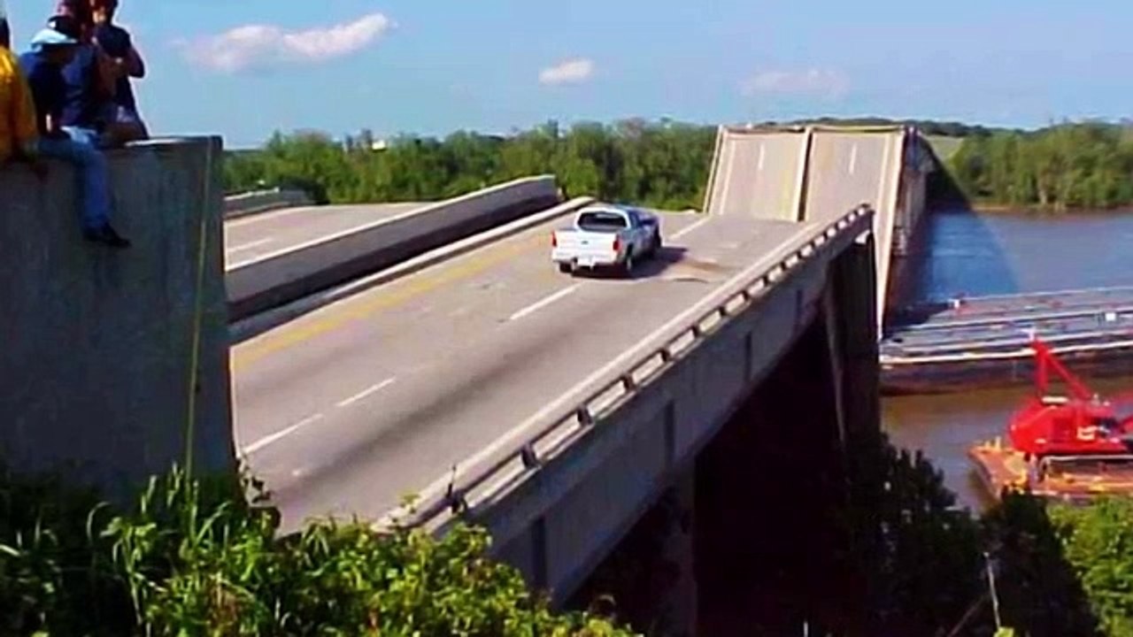 Engineering Catastrophes - Se4 - Ep07 HD Watch