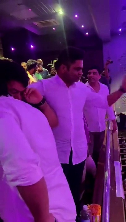 நாம ஜெயிச்சுட்டோம் மாறா... வாரிசு FDFS பார்த்து தியேட்டரிலேயே கண்ணீர்விட்டு அழுத தமன் - எமோஷனல் வீடியோ இதோ