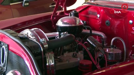 Tarihe gömülmüş araçları özenle topluyor