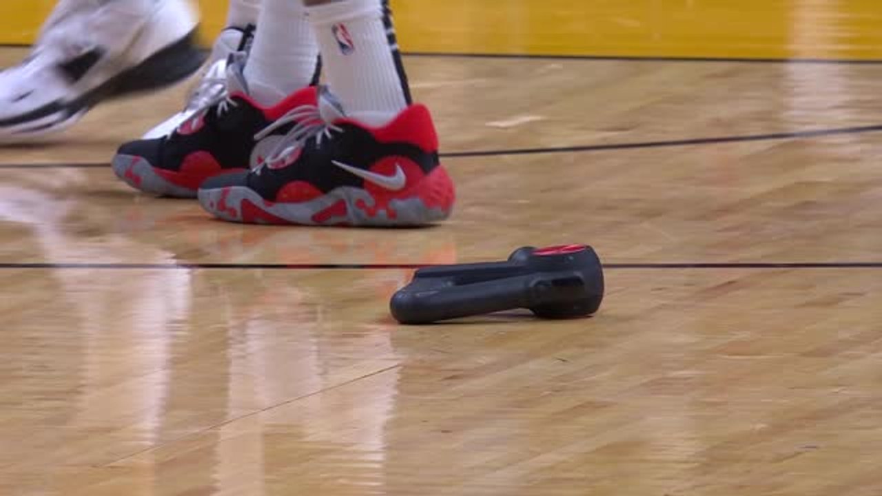 Dedmon bizarrely ejected after argument with Heat coaches