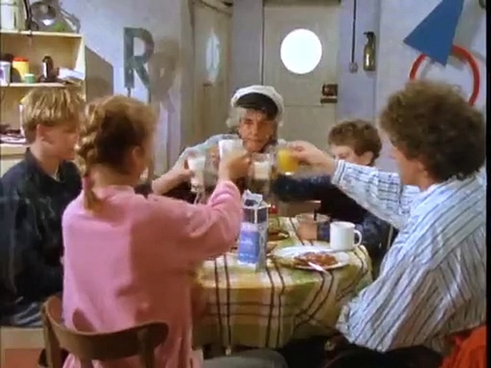 Round the Twist - Se1 - Ep13 HD Watch