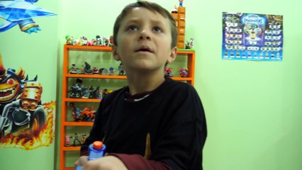 LOVE BALLS Challenge! FGTEEV MOBILE GAMES SHOWDOWN! Dad vs Son Gameplay_Skit