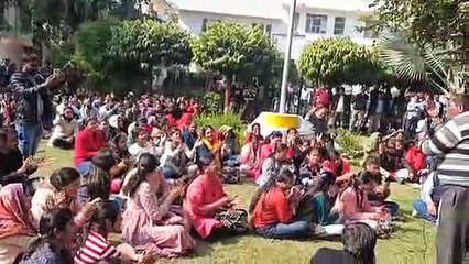 विद्युत निगमों के कार्मिक हुए एकजुट, किया प्रदर्शन... देखिए VIDEO