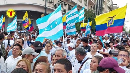 MASIVA CONCURRENCIA SE DIO CITA EN LA MARCHA POR LA PAZ Y POR EL RESPALDO A LA CONSULTA POPULAR