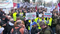 Regantes y políticos protestan en Madrid contra los recortes del trasvase Tajo-Segura