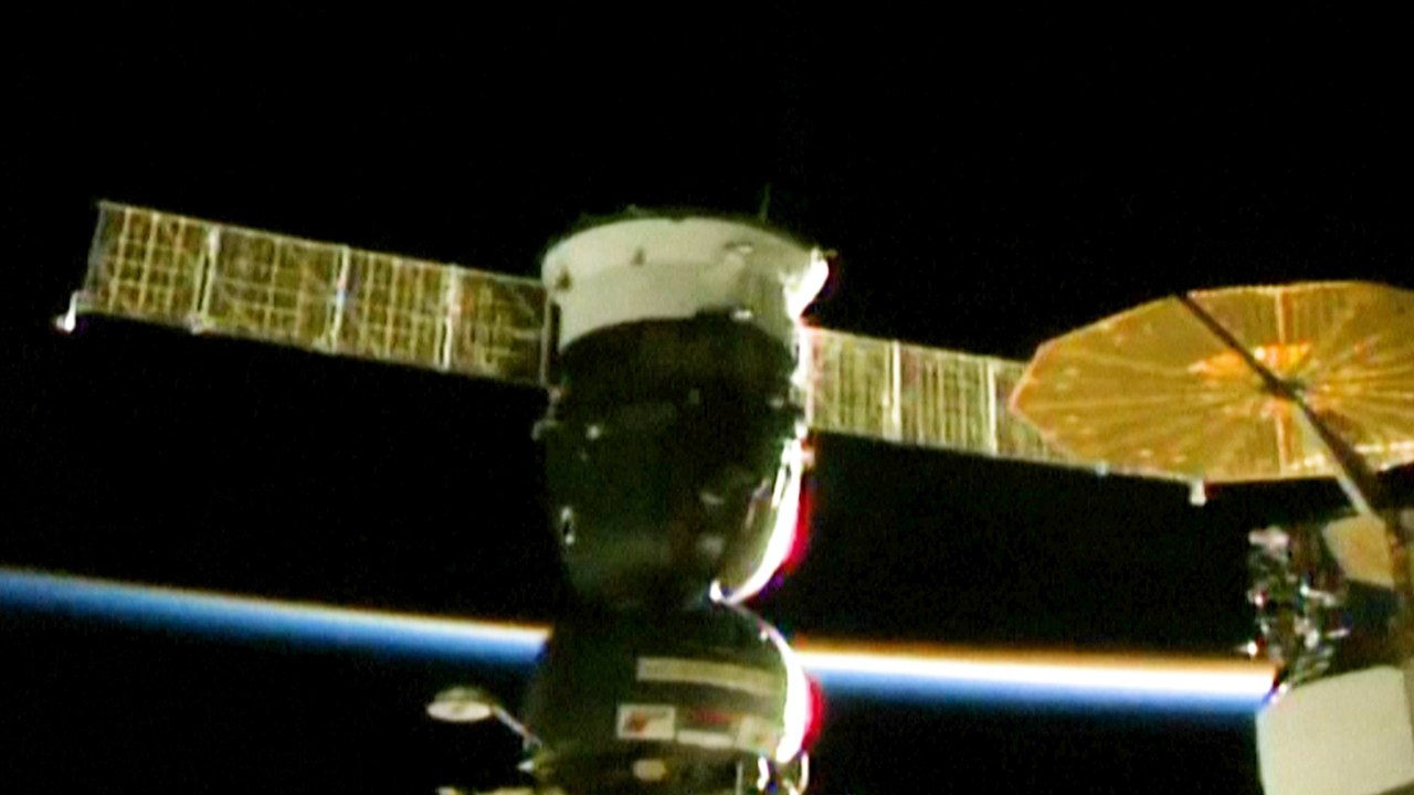 ISS: un vaisseau de secours envoyé pour ramener trois membres d'équipage sur Terre