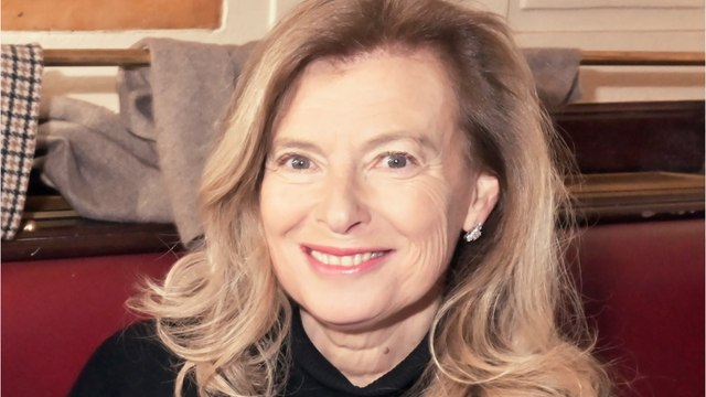 GALA VIDEO - Valérie Trierweiler belle-mère comblée : ses confidences sur ses trois “super belles-filles”