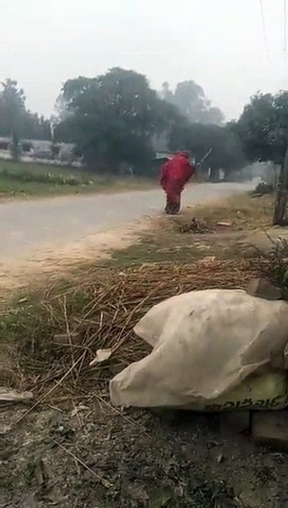 बहु द्वारा बुजुर्ग सास को पीटते हुए वीडियो हुआ वायरल।