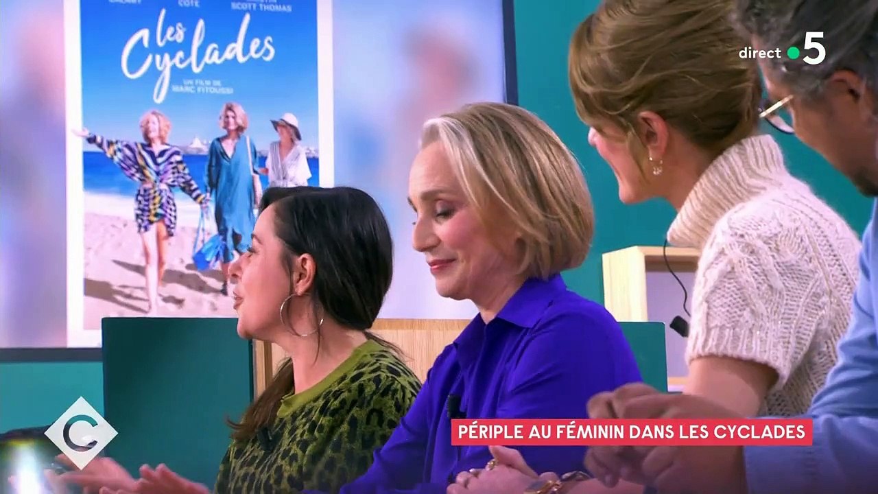 A l'évocation du film Les Cyclades, Anne-Elisabeth Lemoine fait des révélations sur son chroniqueur, Patrick Cohen, dans C à vous le mardi 10 janvier 2023 sur France 5