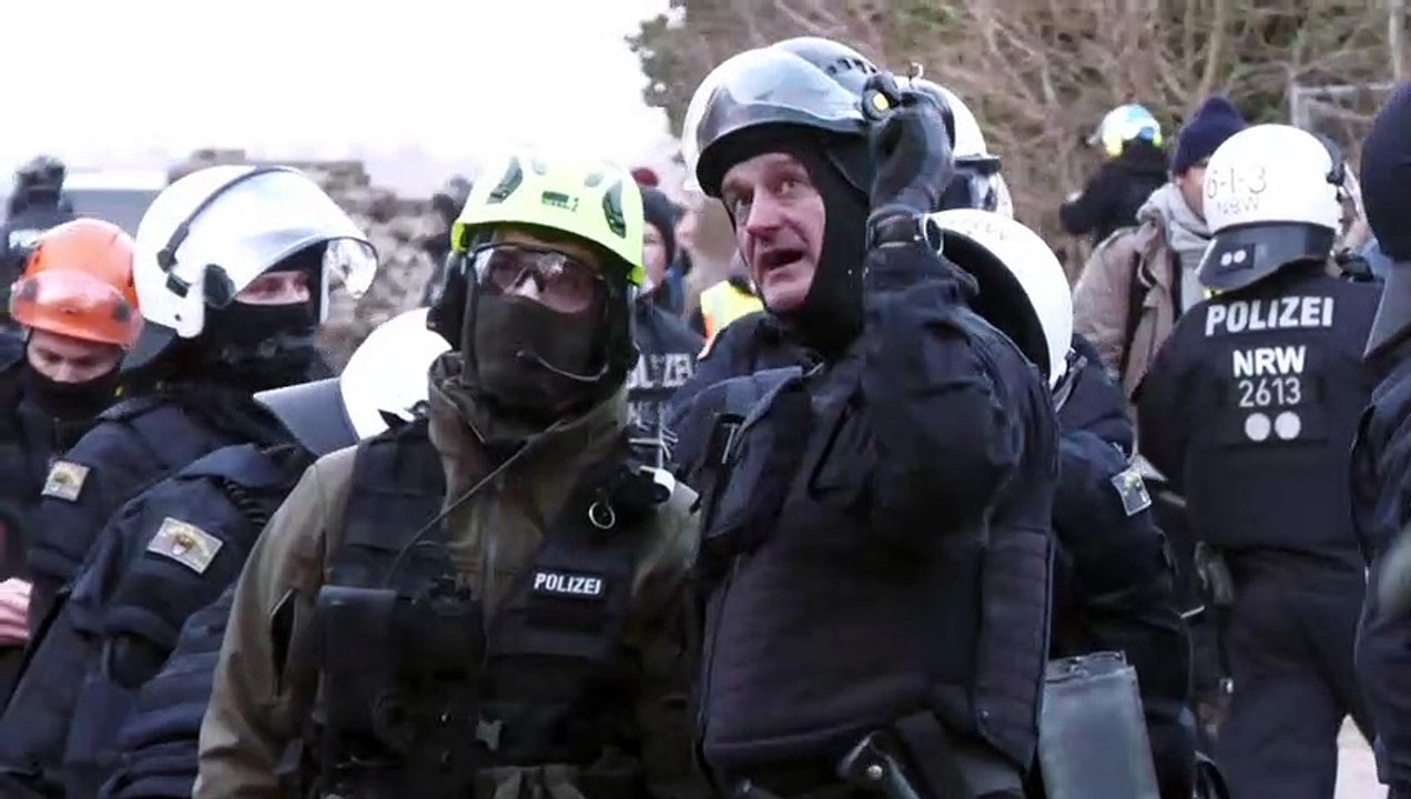 Räumung von lützerath in vollem gange - polizei zieht positive zwischenbilanz