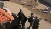 İsrail güçleri Batı Şeria'da Filistinlilere ait 2 evi yıktı