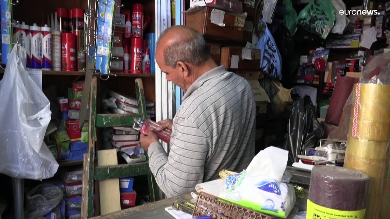 معاناة كبيرة للمصريين في ظلّ ارتفاع الأسعار وتدهور الوضع الاقتصادي