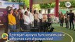 Entregan apoyos funcionales para personas con discapacidad en Coatzacoalcos