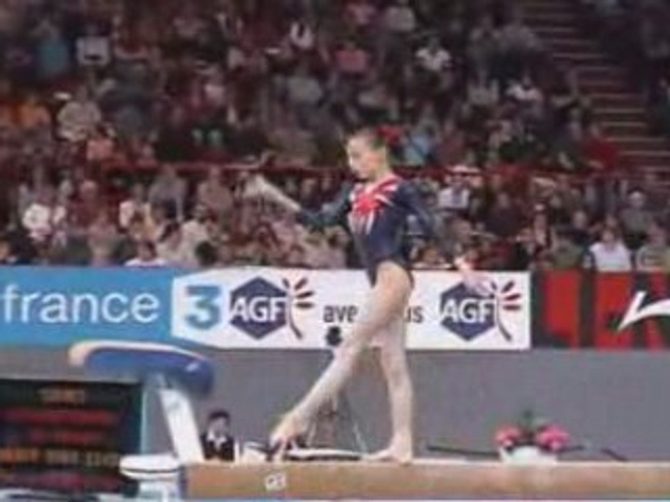 Emilie Le Pennec à la poutre