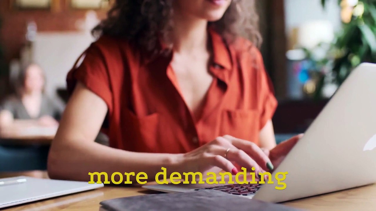 Apple M2 MacBook Air Review | MacBook Air M2 Slim Weight-Video Editing | IT'S ALMOST PERFECT LAPTOP