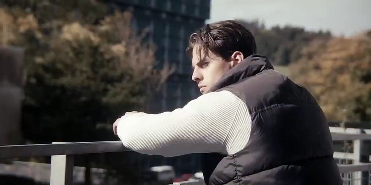 Heavy Lies the Crown Bande-annonce (EN)