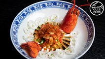 Crispy Chili Lobster with Rice Cracker