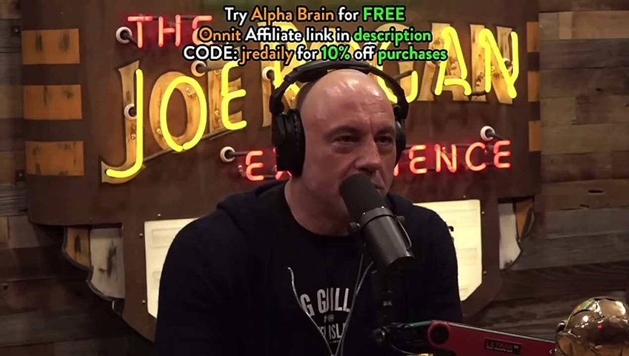 Joe Rogan: Sinaloa Cartel are the GOOD GUYS?! Did They Eliminate America's Gang Problem?!