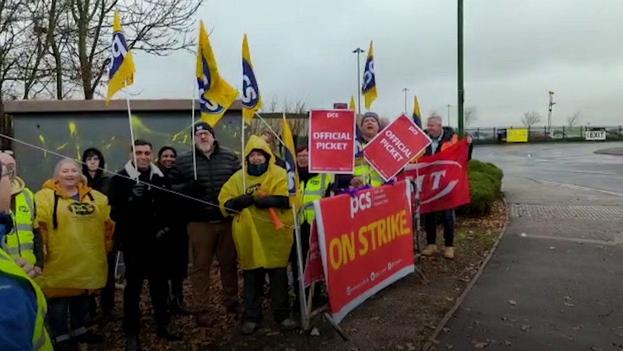 Civil servants strike: Around 100,000 to walk out over pay and jobs