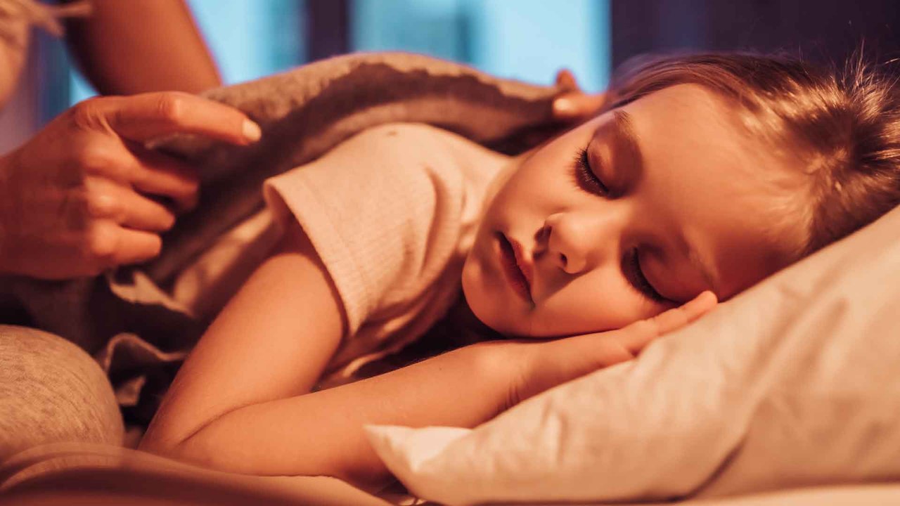 5 Tipps, die dein Kind besser einschlafen lassen
