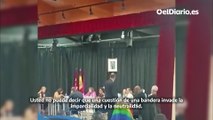 El concejal de Vicálvaro expulsa del pleno a un vocal vecino por exhibir una bandera LGTBI