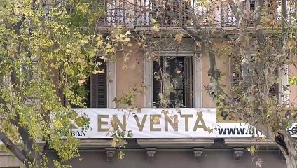 La compraventa de viviendas se hunde un 8,2% y las nuevas hipotecas, el 8,5%