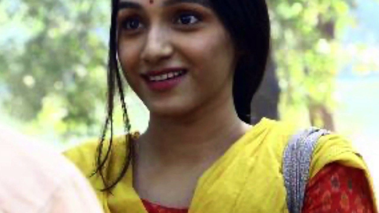 Rajkumar Santoshi's daughter Tanisha opens up on her Bollywood debut  'Gandhi Godse Ek Yudh'