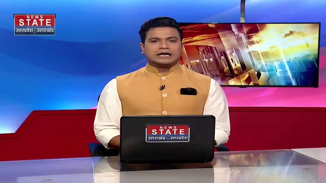 Uttar Pradesh : Agra में रफ्तार का कहर.. बेकाबू कार पोल से टकराई |