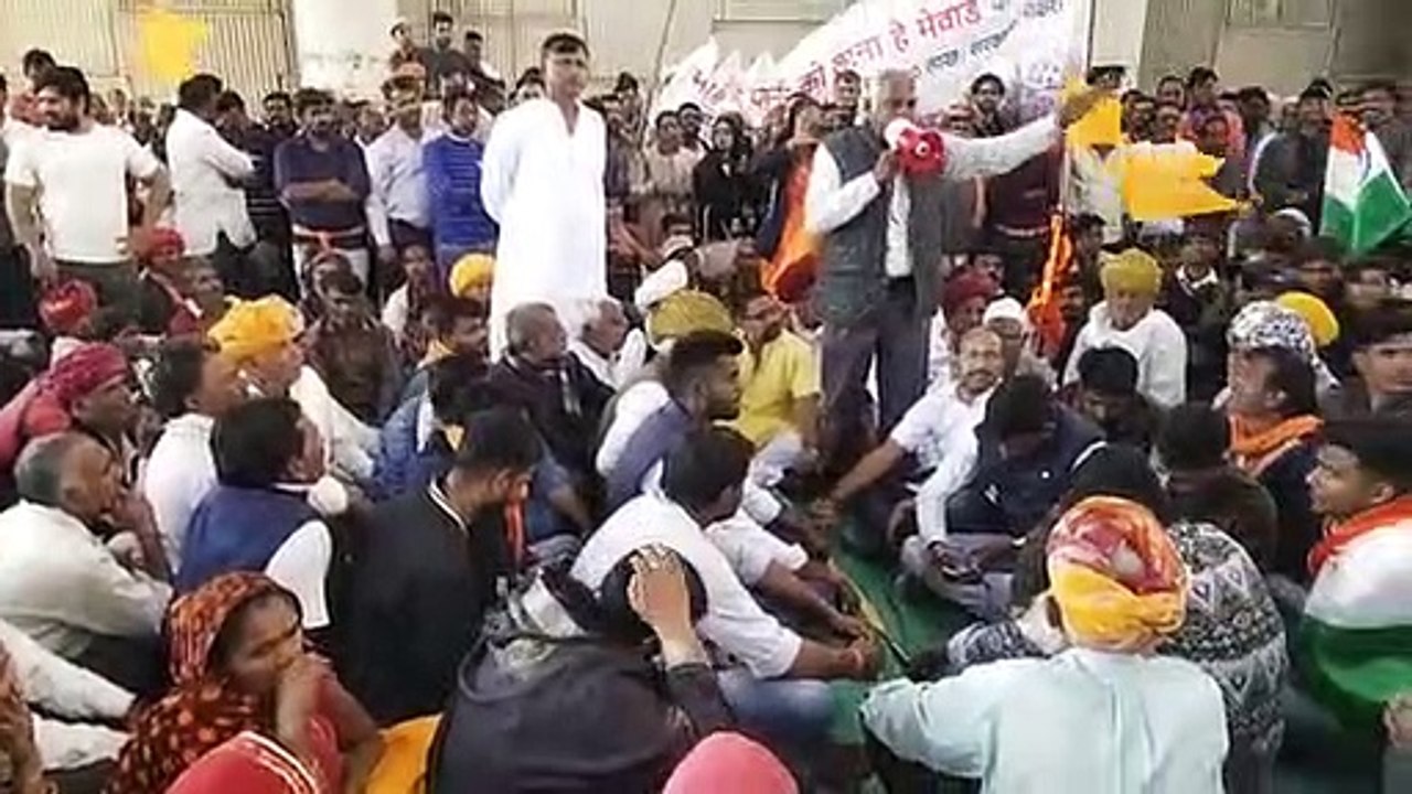 Demand for getting budget for water projects of Mewar, farmers of 15 villages gathered, jam on the highway