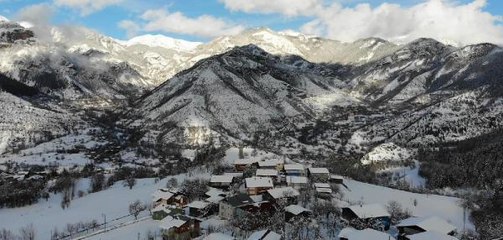'SAKİN ŞEHİR' ŞAVŞAT, BEMBEYAZ OLDU