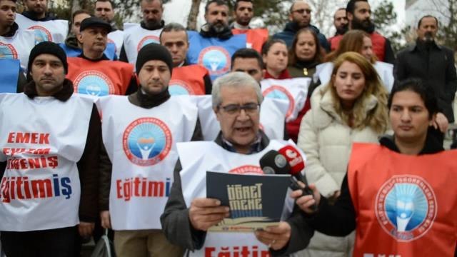 Eğitim-İş Sendikası Bilecik Şubesi Üyeleri, Yüzde 30'luk Maaş Zammını Protesto Etti: Maaşlarımız Sendikaların Talepleri Doğrultusunda Yeniden...