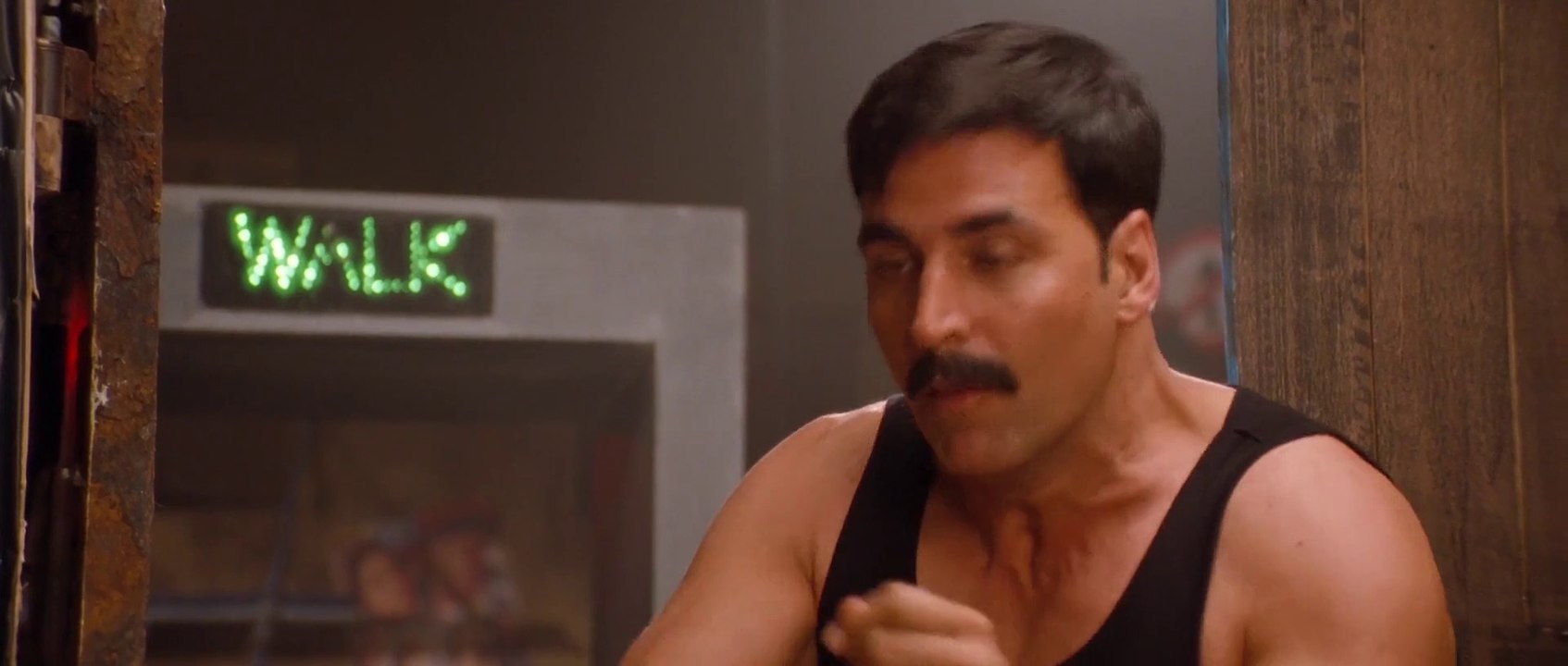 अपुन का फटका चार सौ चालीस का झटका - Akshay Kumar || Action Bollywood Movie Scene