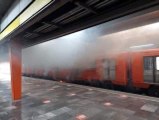 Meksika'da metronun vagonu alev aldı