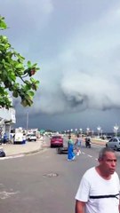 VÍDEO: Formação de mesociclone no céu assusta moradores de Guarapari