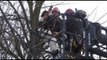 Germania, gli attivisti del clima sugli alberi contro lo sgombero