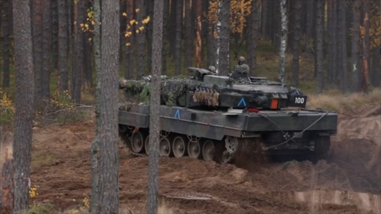 So steht Lambrecht zur Lieferung von "Leopard"-Panzern