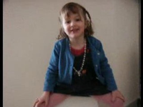 La prestation théatrale de Clémence