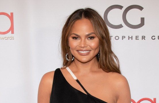 'I can't see it': Chrissy Teigen asks follwers for advice on 'waxing down there' during pregnancy
