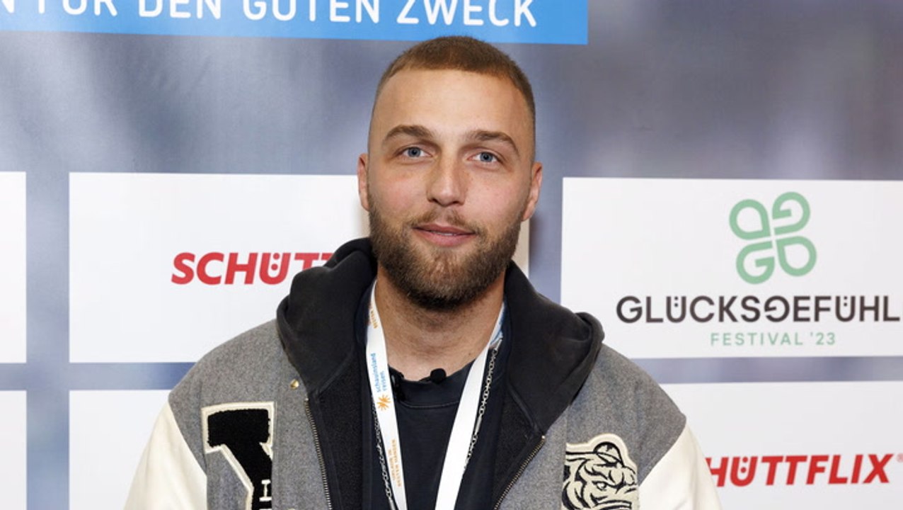 Ehemaliger Gewinner prophezeit: Wird ER der Dschungelkönig 2023?