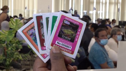 Conductores ya pueden comprar el Sticker de Rodamiento del año 2023