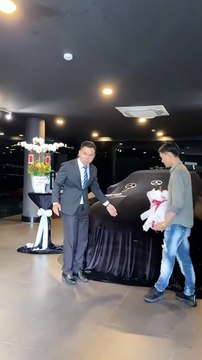 Thanh niên Miền Tây 23 tuổi, đẹp trai lại giản dị đến tậu xe tiền tỷ