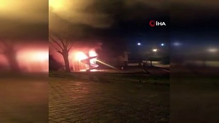 Çocuk parkı cayır cayır yandı