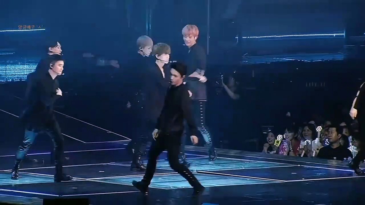 EXO - White Noise (The Exordiumin in Seoul)