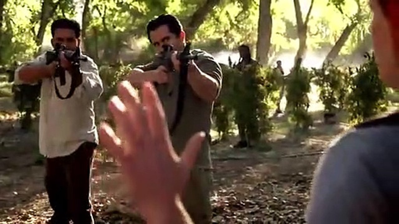 Weeds - Se5 - Ep02 - Machetes Up Top HD Watch