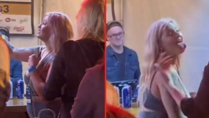 "Ben güzelim, siz çirkinsiniz" diyerek sıranın önüne geçmeye çalışan TikToker kadınlardan dayak yedi