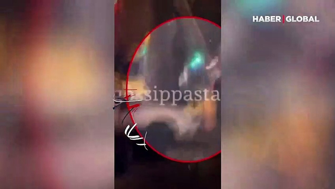 Afra Saraçoğlu ve Mert Ramazan Demir sarmaş dolaş yürüdü mü? Hayranları son noktayı koydu