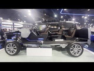 Auto Expo 2023: Toyota Innova Hycross Powertrain and Safety | Manu Kurian