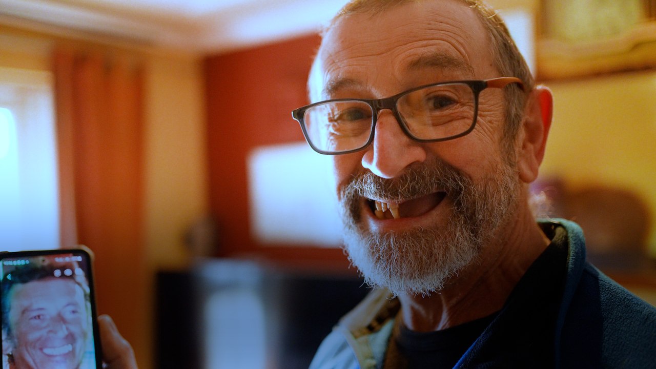 «J'ai utilisé une pince» : il s'arrache onze dents à cause de la pénurie de dentistes en Angleterre