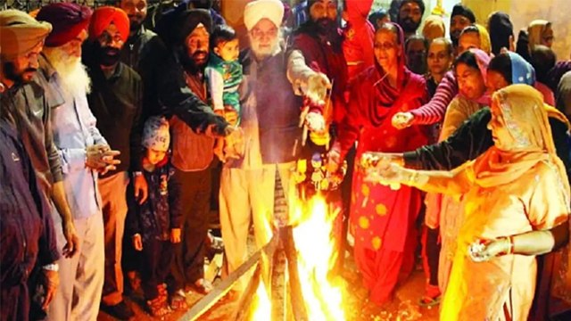 Lohri 2023 : लोहड़ी पर आग जलाने का कारण क्या है | लोहड़ी पर आग क्यों जलाई जाती है | Boldsky