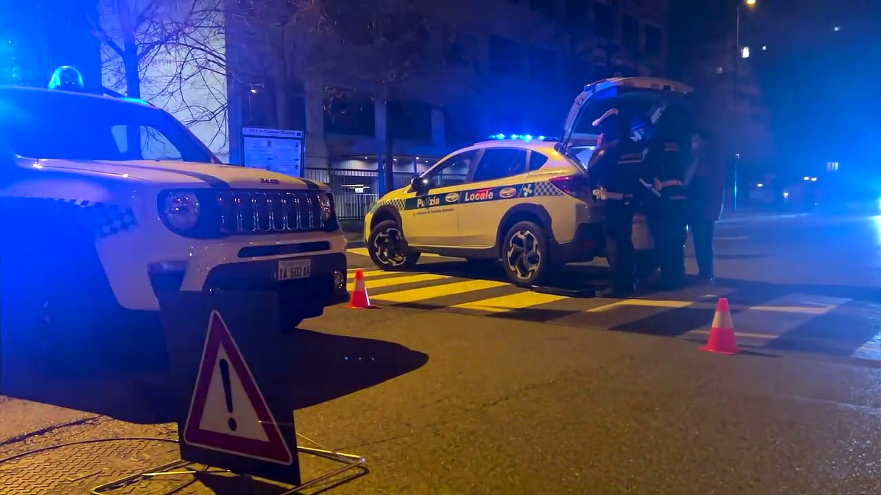 Video Incidente mortale a Cinisello: 29enne travolto e ucciso da un'auto mentre attraversa sulle strisce